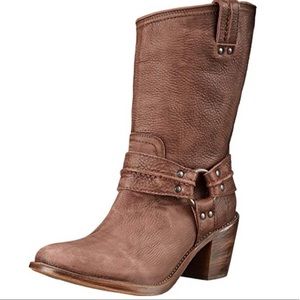 FRYE carmen harness boots